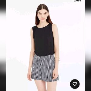 Ann Taylor NWT Chevron Print Shorts Sz 10 Navy Blue & White